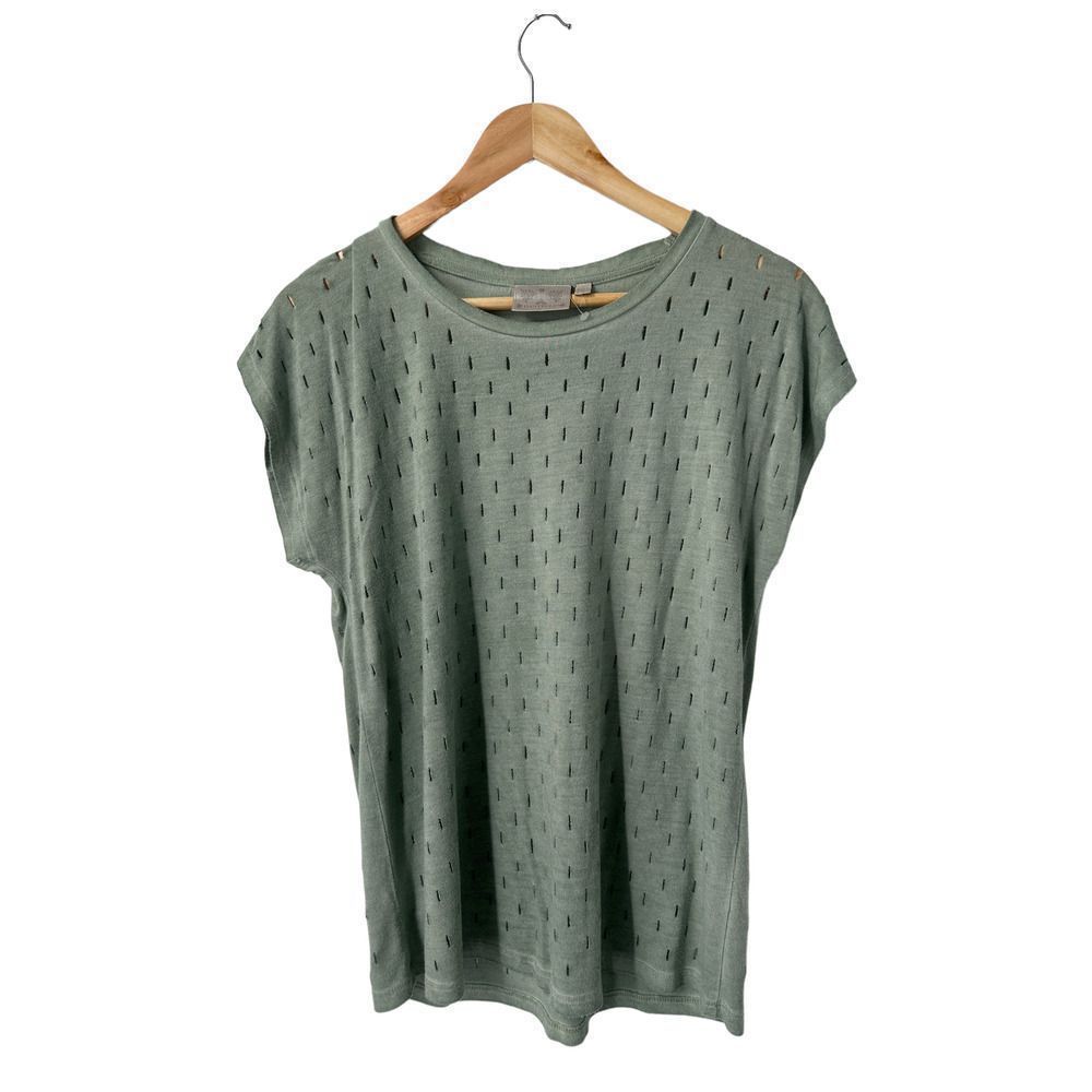 NWOT Dantelle Green‎ Crew Neck Short Sleeve Perforated Shirt Medium